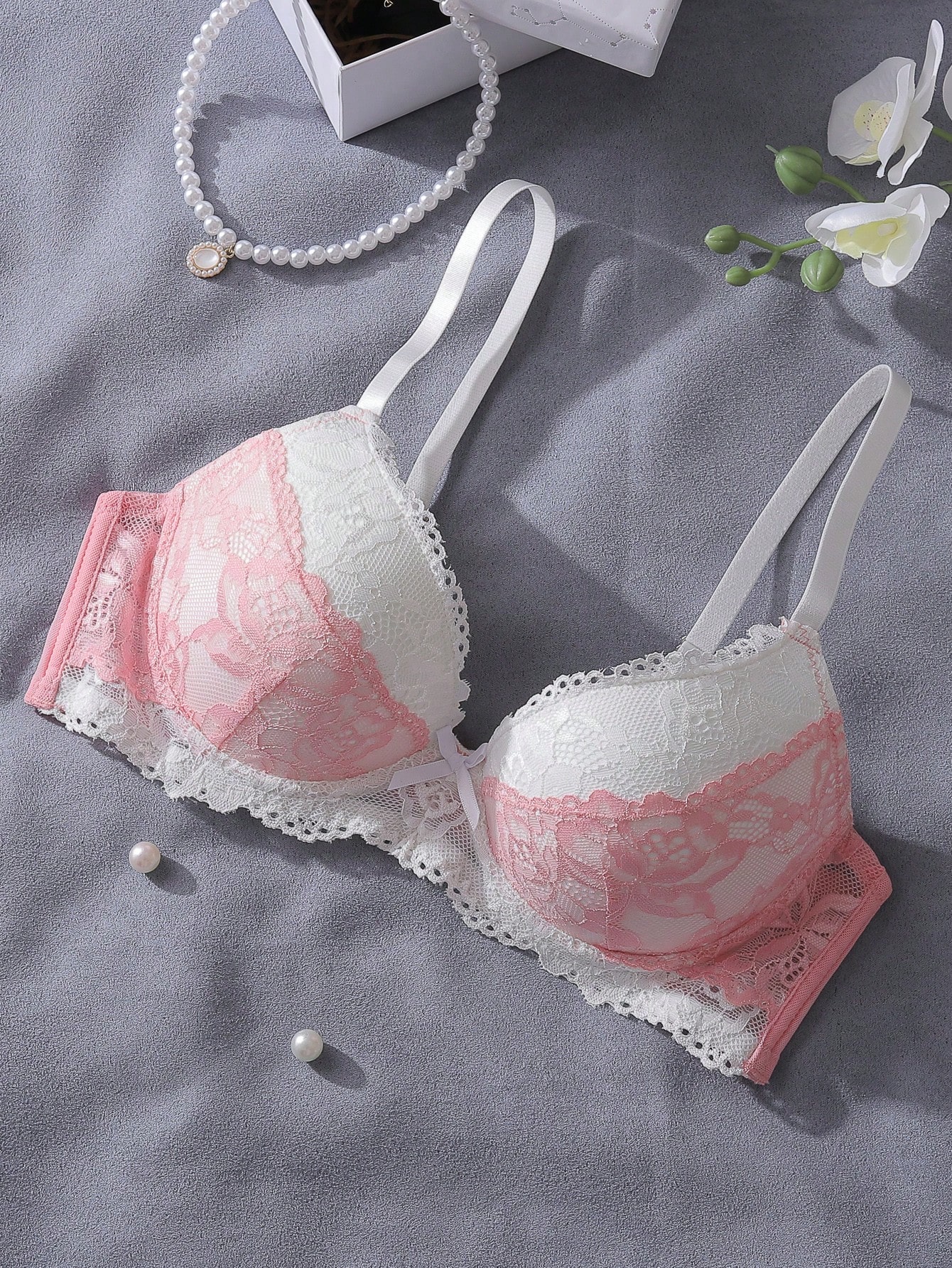 Pink and White Lace Patchwork  - Underwire Bra Padded 评论和价格